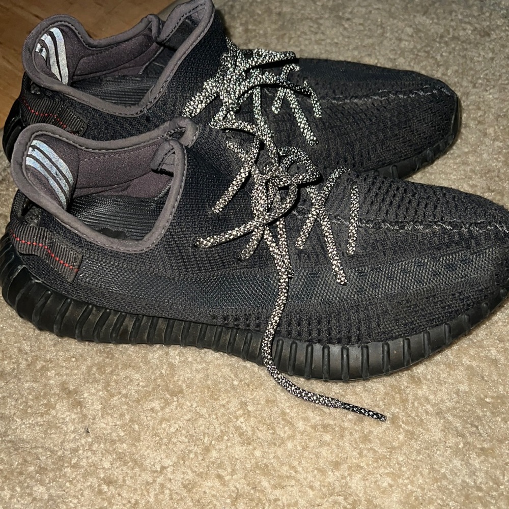 Yeezy , authentic 🔥